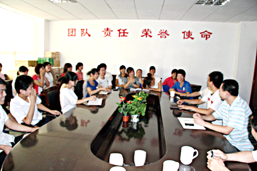 責(zé)任威龍，成就光輝燦爛的明天