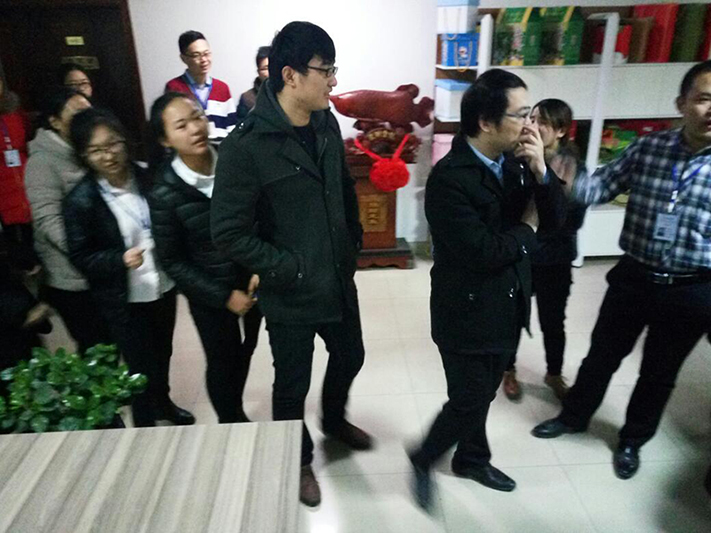 快樂工作，快樂生活